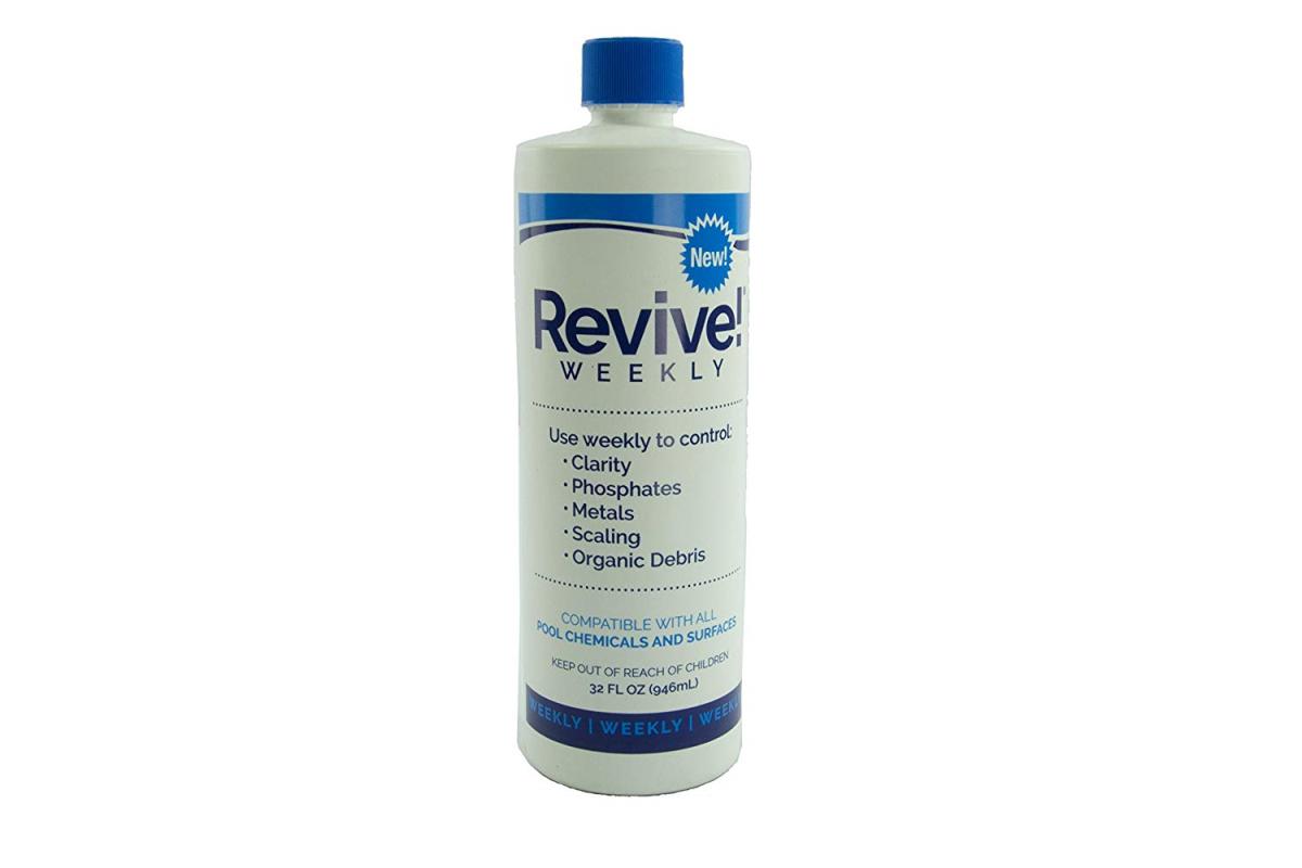 API Revive! Weekly Swimming Pool Clarifier and Water Cleaning Treatment for Phosphate, Metal, and Scale Removal, Cleans Green Pools